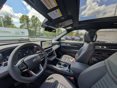 New 2026 Ford Explorer ST-Line image 13