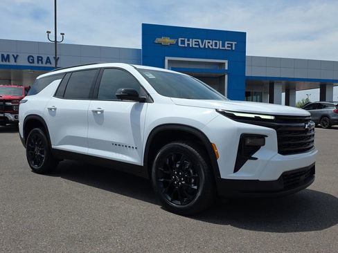 New 2026 Chevrolet Traverse LT w/ Midnight/Sport Edition FWD image 7