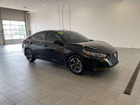Used 2025 Nissan Sentra SV w/ All-Weather Package FWD image 6