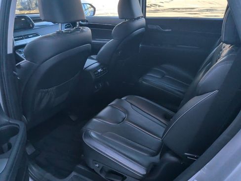 Used 2021 Hyundai Palisade Limited image 12