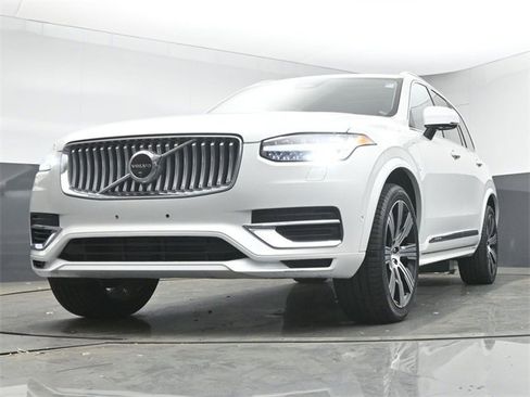 Used 2024 Volvo XC90 T8 Plus w/ Protection Package Premier image 39