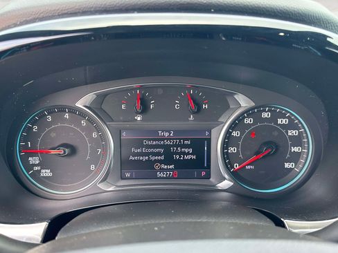 Used 2023 Chevrolet Traverse LT w/ Rear Camera Mirror Package AWD/4WD image 18
