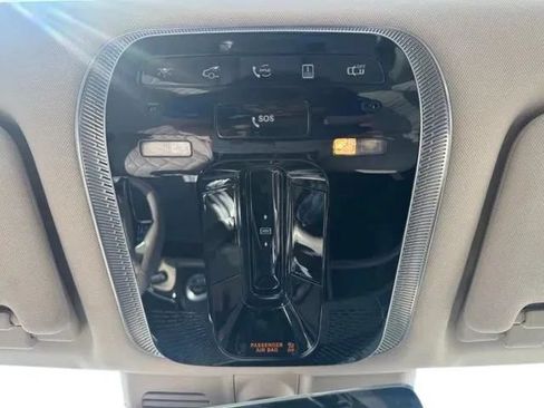 Used 2022 Mercedes-Benz S 500 4MATIC w/ 3D Technology Package image 30