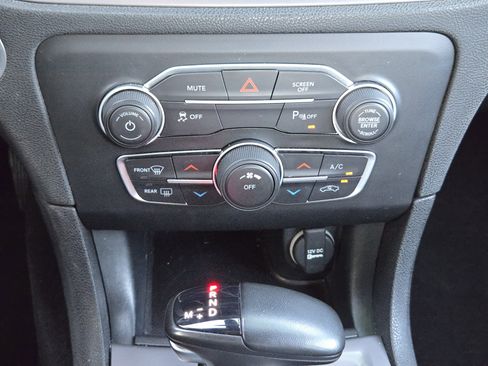 Used 2023 Dodge Charger SXT image 18