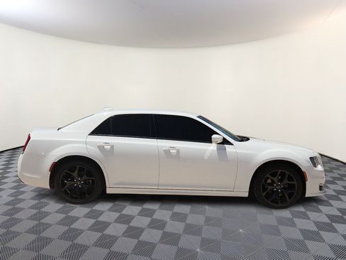 Used 2023 Chrysler 300 Touring L w/ Comfort Group RWD image 5