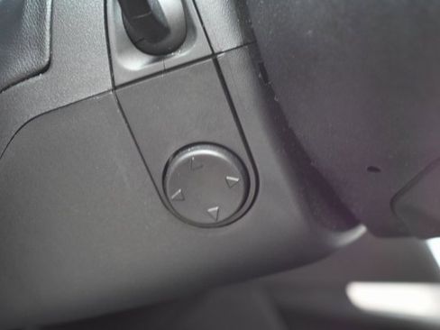 Used 2022 Ford Explorer Limited w/ Equipment Group 301A image 17