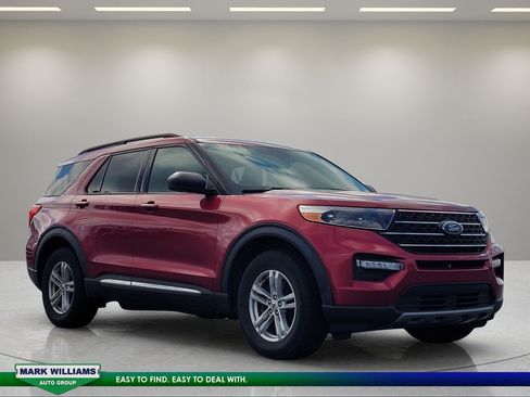 Used 2020 Ford Explorer XLT w/ Equipment Group 202A AWD/4WD image 1