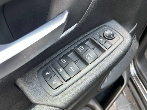 Used 2020 RAM 1500 Big Horn AWD/4WD image 18