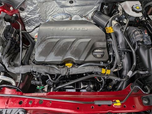 Used 2025 Chevrolet Trax LT w/ LT Convenience Package image 35