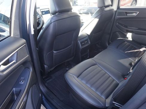 Used 2024 Ford Edge SEL image 8