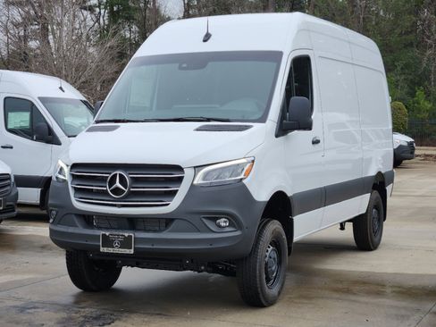 Used 2024 Mercedes-Benz Sprinter 144 Cargo image 4