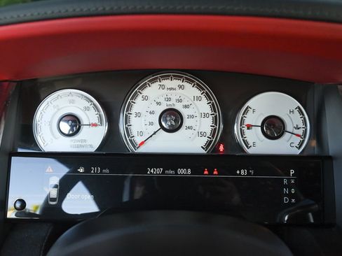 Used 2020 Rolls-Royce Wraith image 22