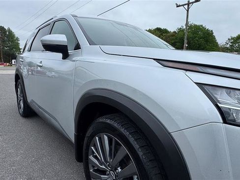 Used 2022 Nissan Pathfinder SL w/ SL Premium Package AWD/4WD image 23