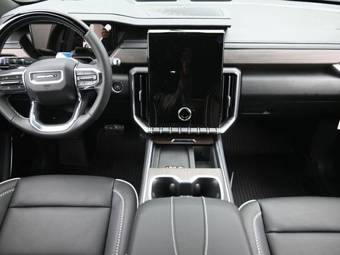 New 2026 GMC Acadia Denali w/ Super Cruise Package image 13