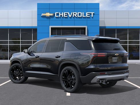 New 2026 Chevrolet Traverse LT w/ Driver Confidence Package AWD/4WD image 3