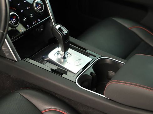 Used 2020 Land Rover Discovery Sport S R-Dynamic image 17