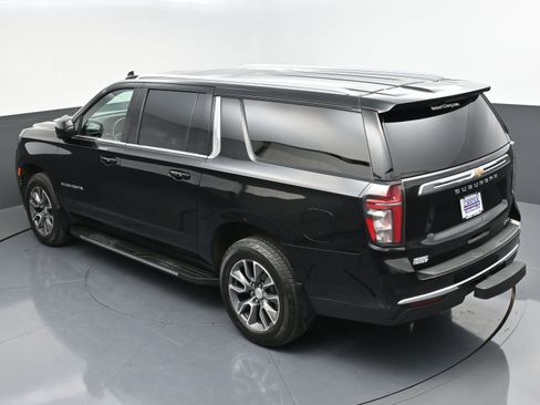 Used 2023 Chevrolet Suburban LT w/ Luxury Package image 54