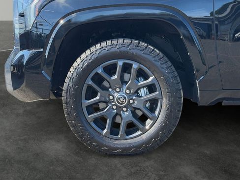 Used 2023 Toyota Tundra Platinum AWD/4WD image 4