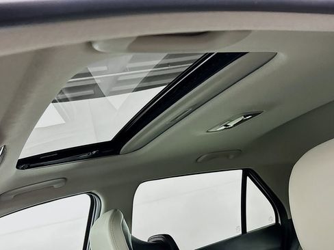 New 2025 Kia Niro EX Touring image 19