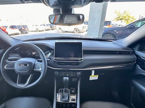 New 2026 Jeep Compass Latitude image 20