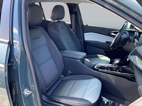 Certified 2026 Chevrolet Trax LT w/ LT Convenience Package FWD image 8
