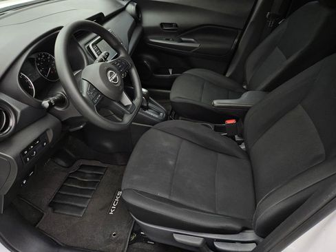 Used 2024 Nissan Kicks S image 18