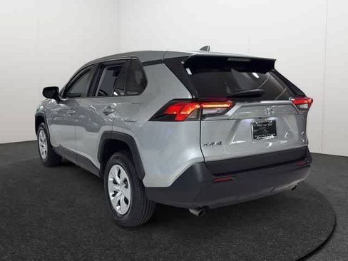 Used 2024 Toyota RAV4 LE AWD/4WD image 5