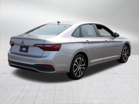 Used 2024 Volkswagen Jetta Sport FWD image 7