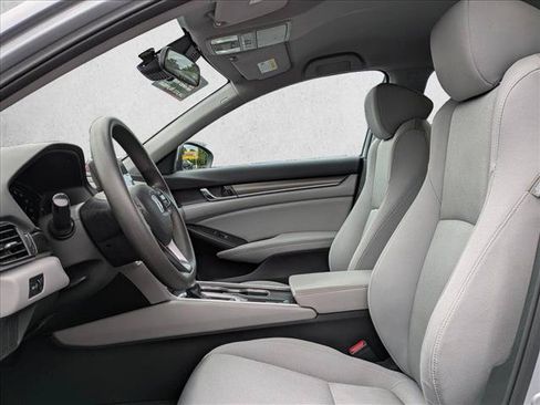 Used 2018 Honda Accord LX image 17