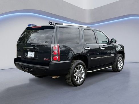Used 2013 GMC Yukon Denali AWD/4WD image 6