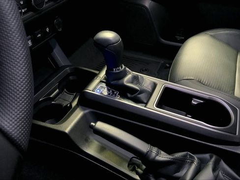 Used 2022 Toyota Tacoma TRD Sport w/ TRD Premium Sport Package image 16