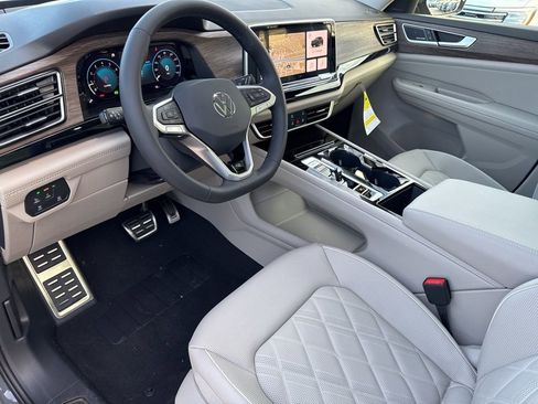 New 2026 Volkswagen Atlas SEL Premium R-Line AWD/4WD image 10