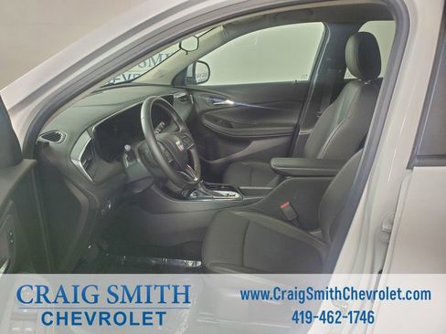 Used 2025 Buick Encore GX Preferred AWD/4WD image 10