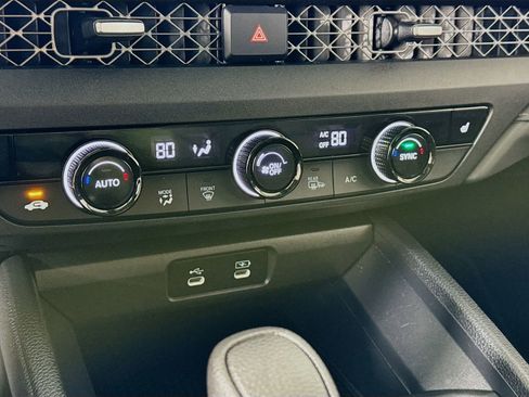 Used 2025 Honda Accord SE image 13