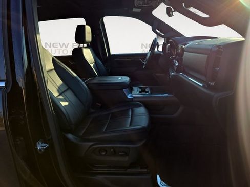 Used 2025 Chevrolet Silverado 2500 High Country w/ High Country Premium Package image 15