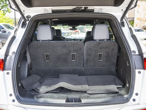 Used 2024 Buick Enclave Premium FWD image 1