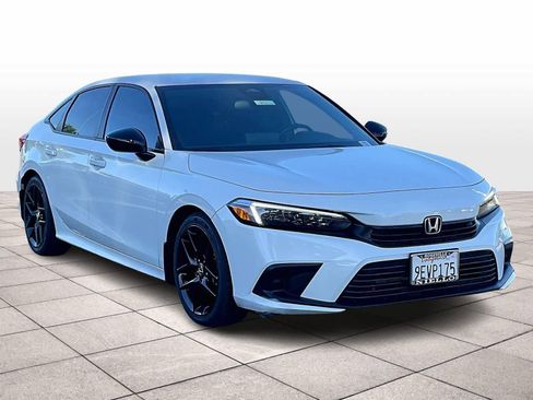 Used 2023 Honda Civic Sport image 2