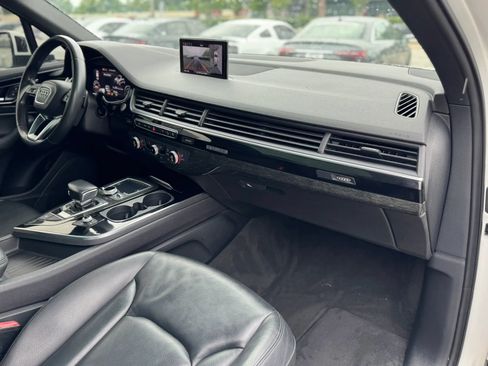 Used 2017 Audi Q7 2.0T Premium Plus w/ Premium Plus Package AWD/4WD image 25