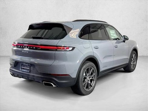 Used 2026 Porsche Cayenne AWD/4WD image 9