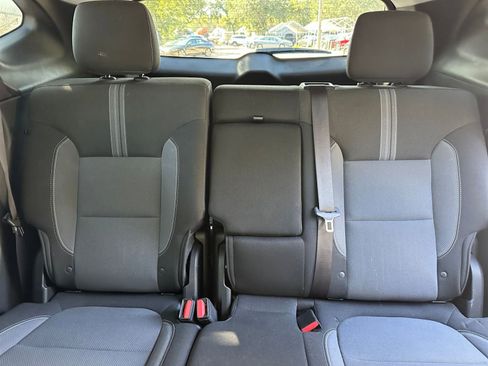 Used 2025 Chevrolet Blazer LT image 32