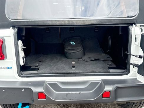 Used 2023 Jeep Wrangler Unlimited Sahara w/ Cold Weather Group image 30