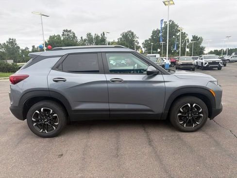 Used 2021 Chevrolet TrailBlazer LT w/ Premium Seating Package AWD/4WD image 4