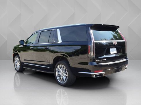 Certified 2024 Cadillac Escalade ESV Premium Luxury AWD/4WD image 3