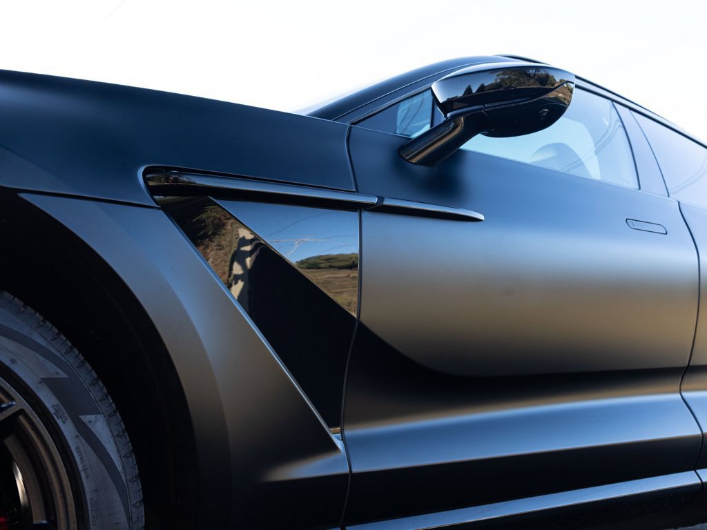 Used 2021 Aston Martin DBX AWD/4WD image 16