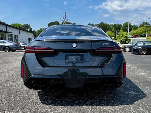 Used 2025 BMW M5 Base AWD 4dr Sedan w/ Executive Package image 8