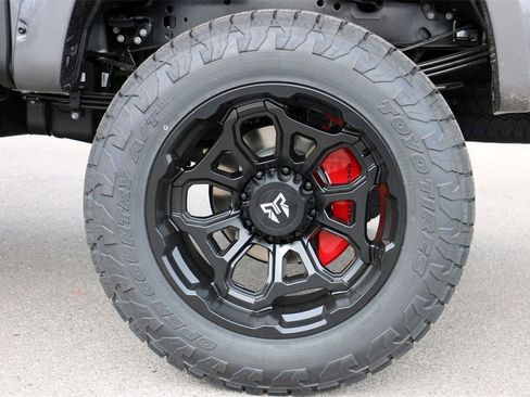 New 2026 Ford F250 Lariat w/ Black Appearance Package image 10