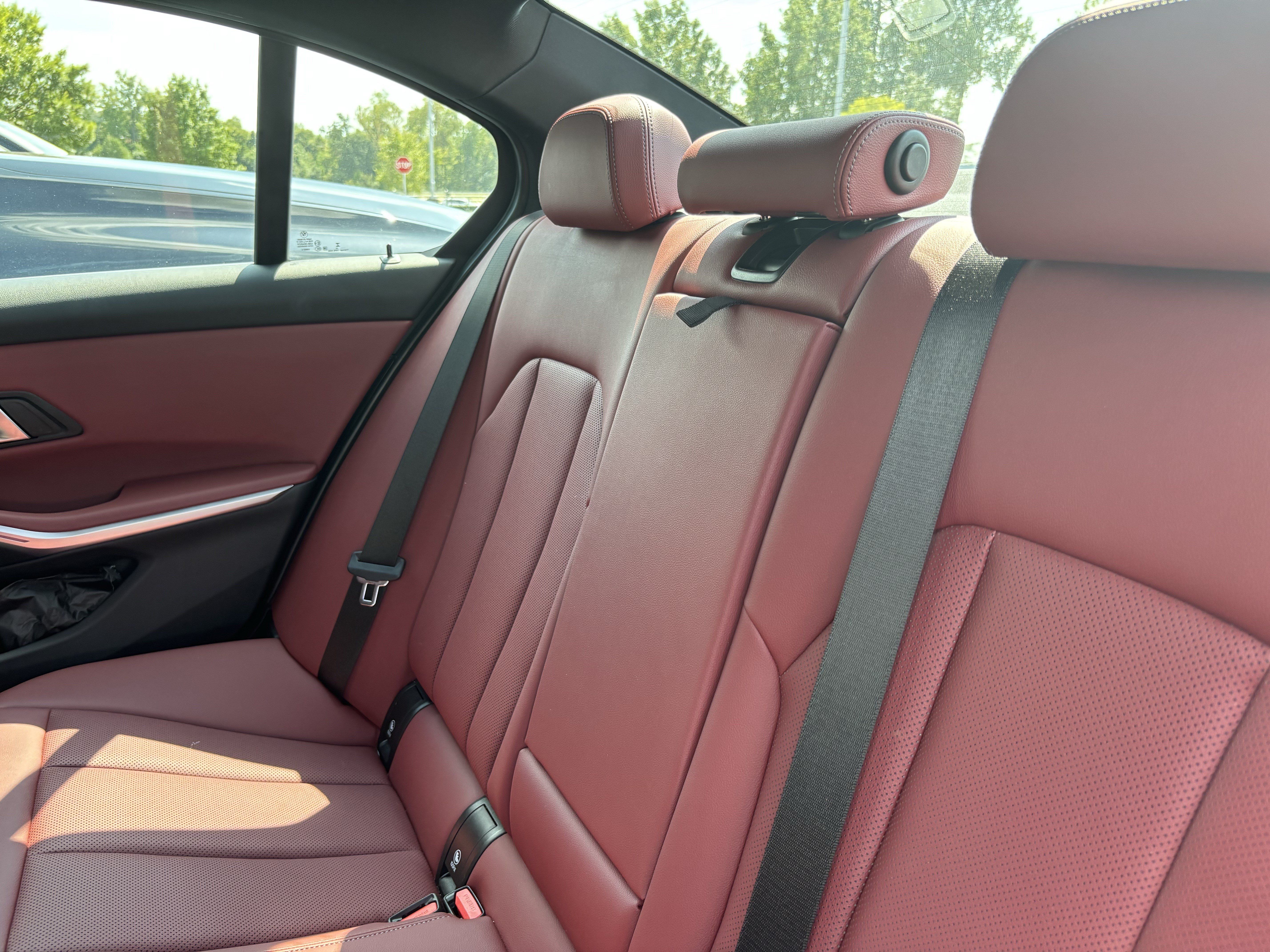 Used 2024 BMW 330i Sedan w/ Premium Package RWD image 32