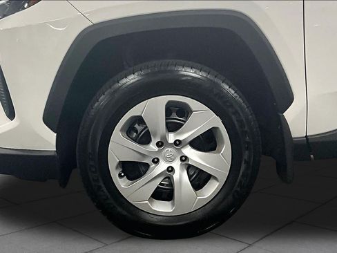 Certified 2024 Toyota RAV4 LE AWD/4WD image 11