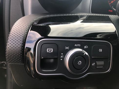 Used 2019 Mercedes-Benz A 220 image 11
