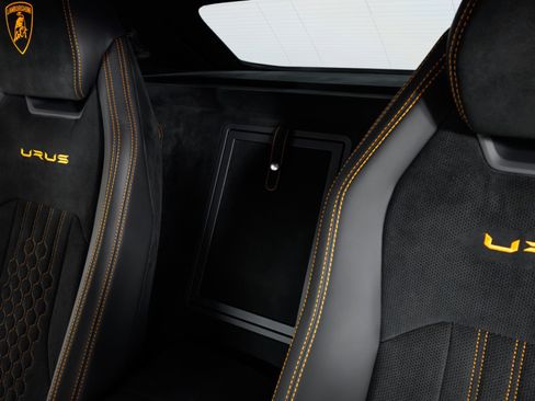 Used 2024 Lamborghini Urus Performante AWD/4WD image 63
